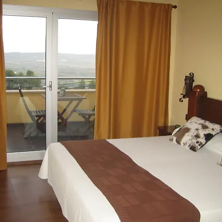 Homenfun Crestabocs Bed&Breakfast 2*